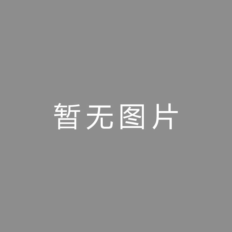 🏆拍摄 (Filming, Shooting)詹俊：两个字形容曼联是混乱，阿莫林还要坚持踢三中卫体系吗？